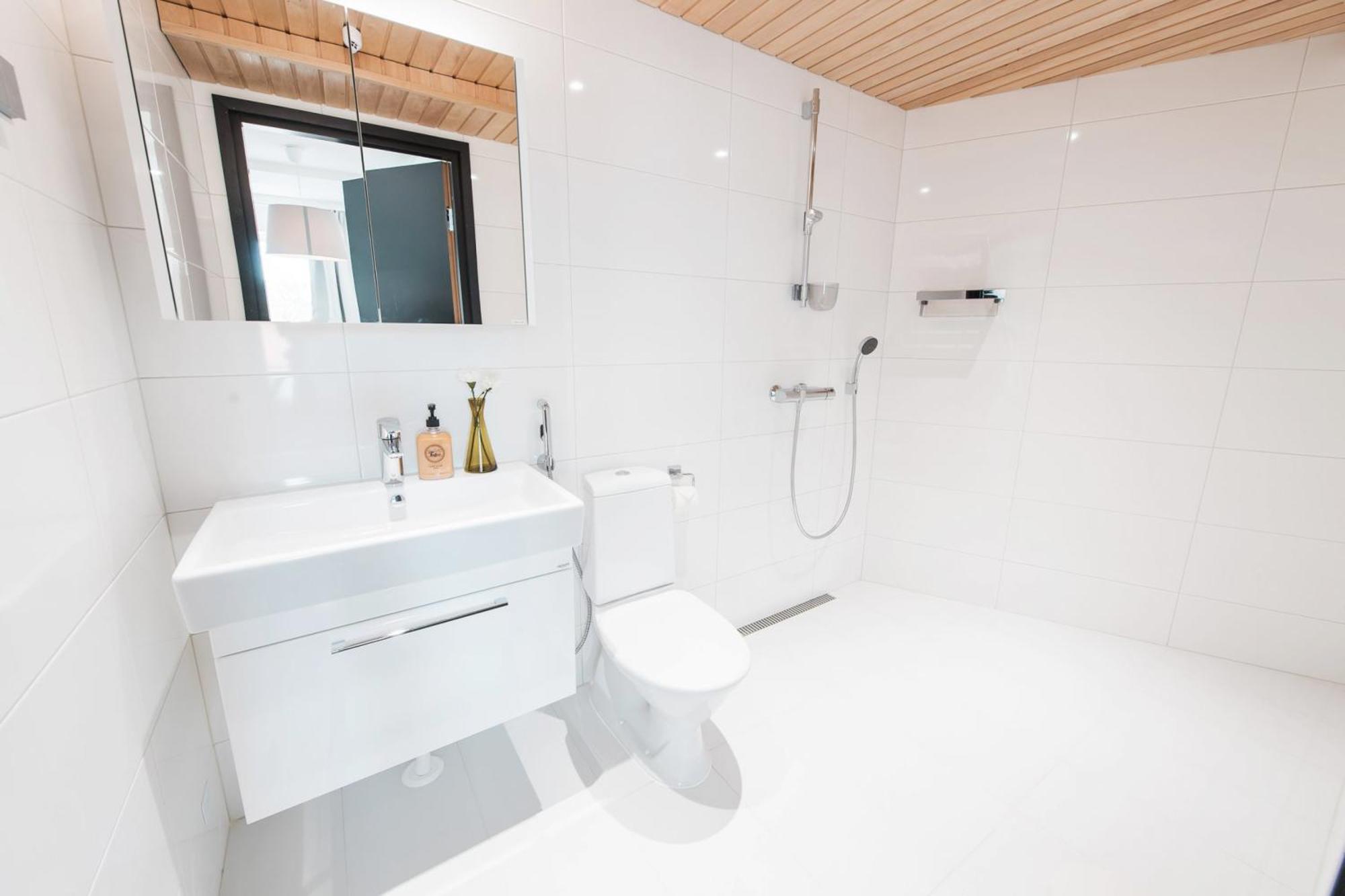 Forenom Serviced Apartments Helsinki Lauttasaari Buitenkant foto